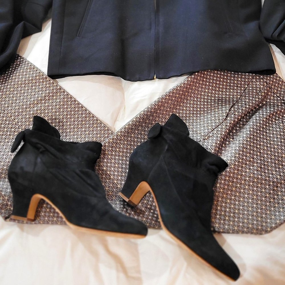 Boutique 9 Suede Black Boots 9
